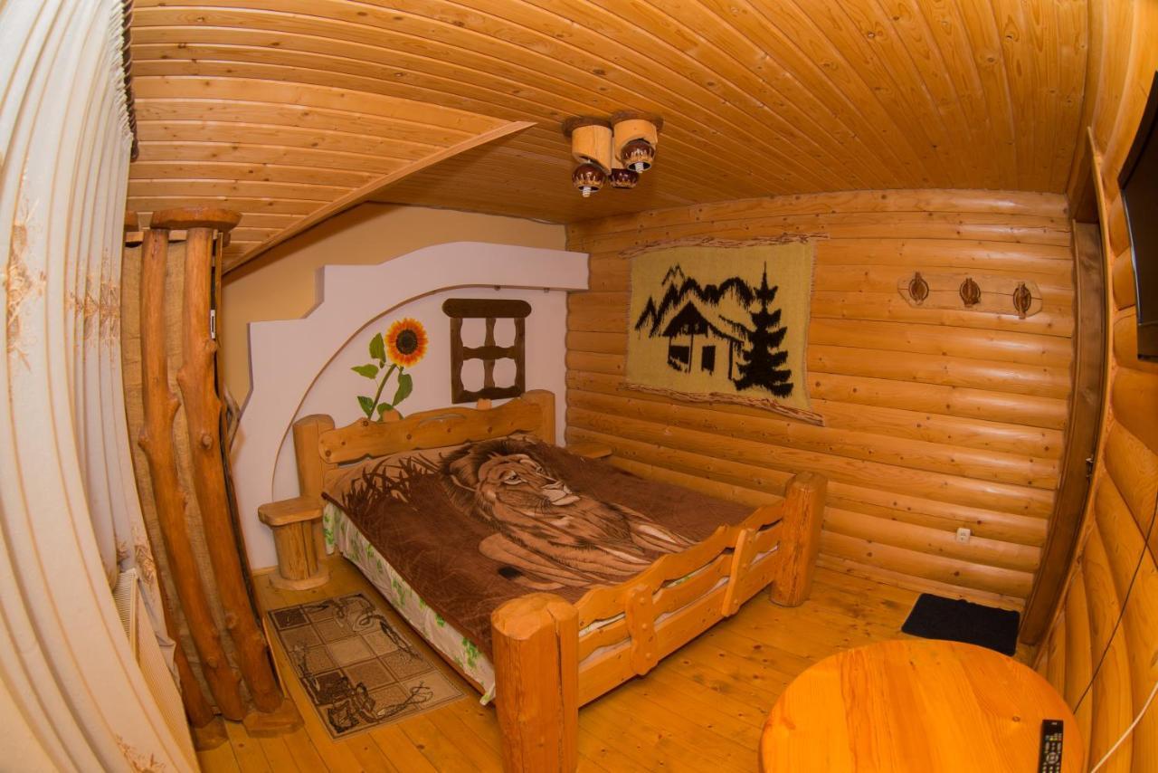 Садиба Вежа Verhovîna Exterior foto
