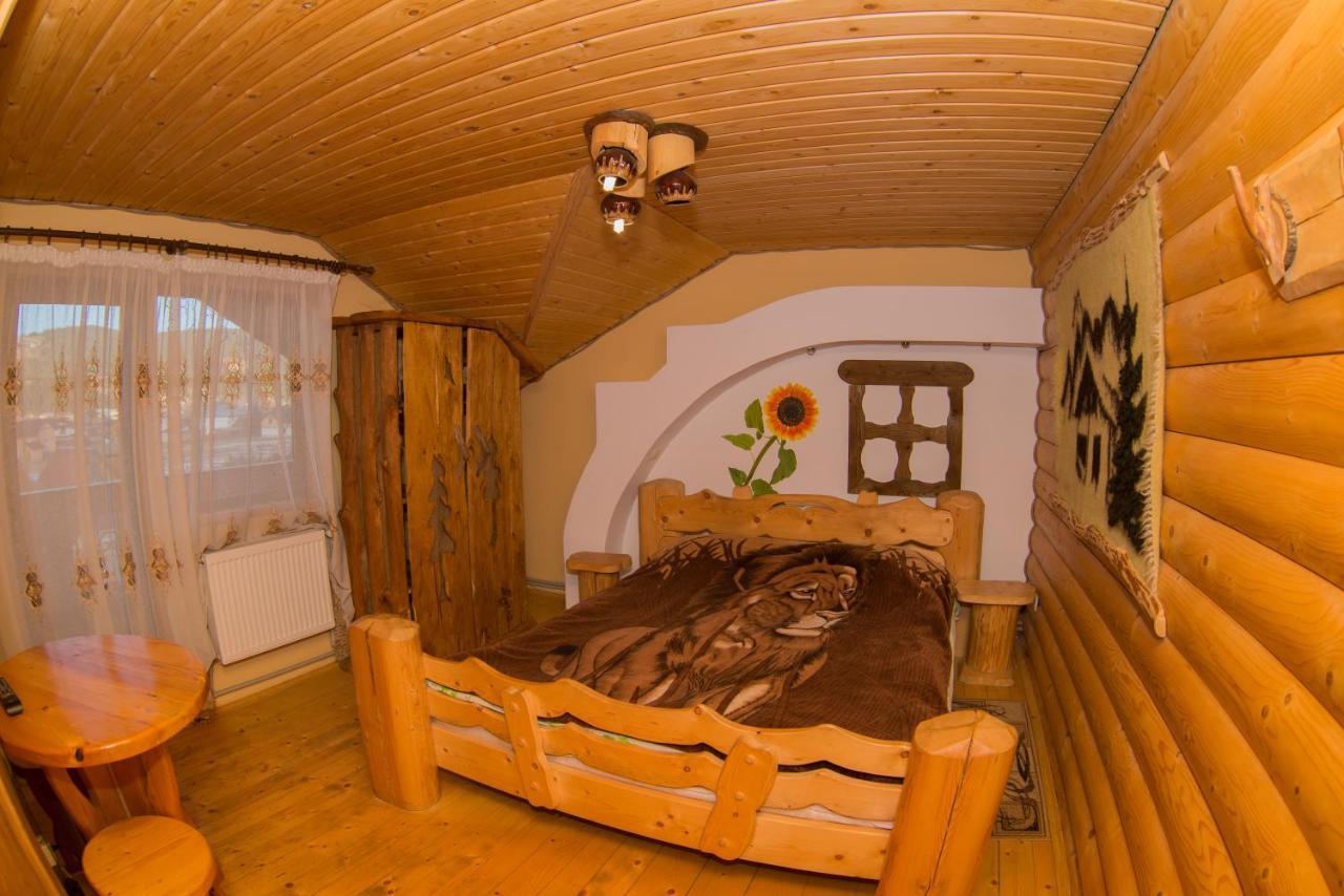 Садиба Вежа Verhovîna Exterior foto